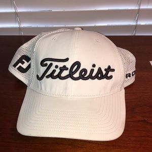 Titleist/FJ tour style golf hat